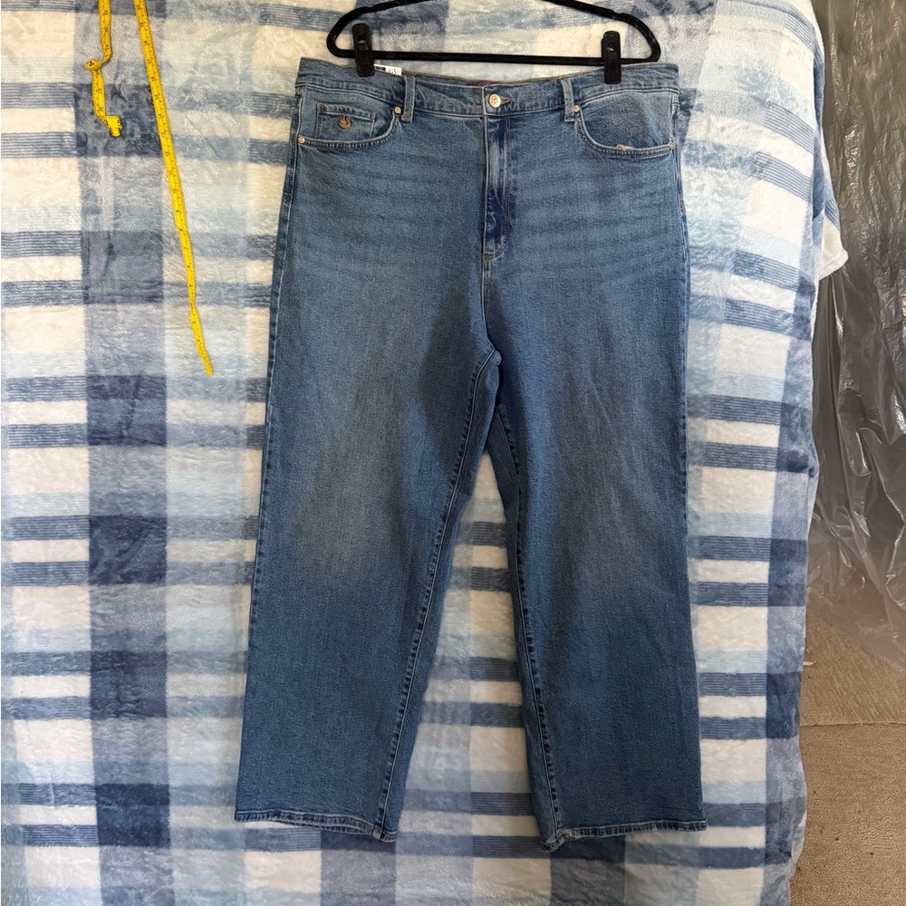 Gloria Vanderbilt Medium Blue Relaxed Straight Leg Jeans